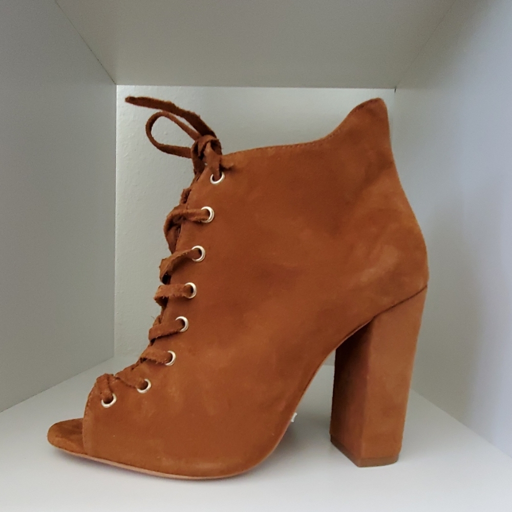 SCHUTZ - Picture 2 of 6